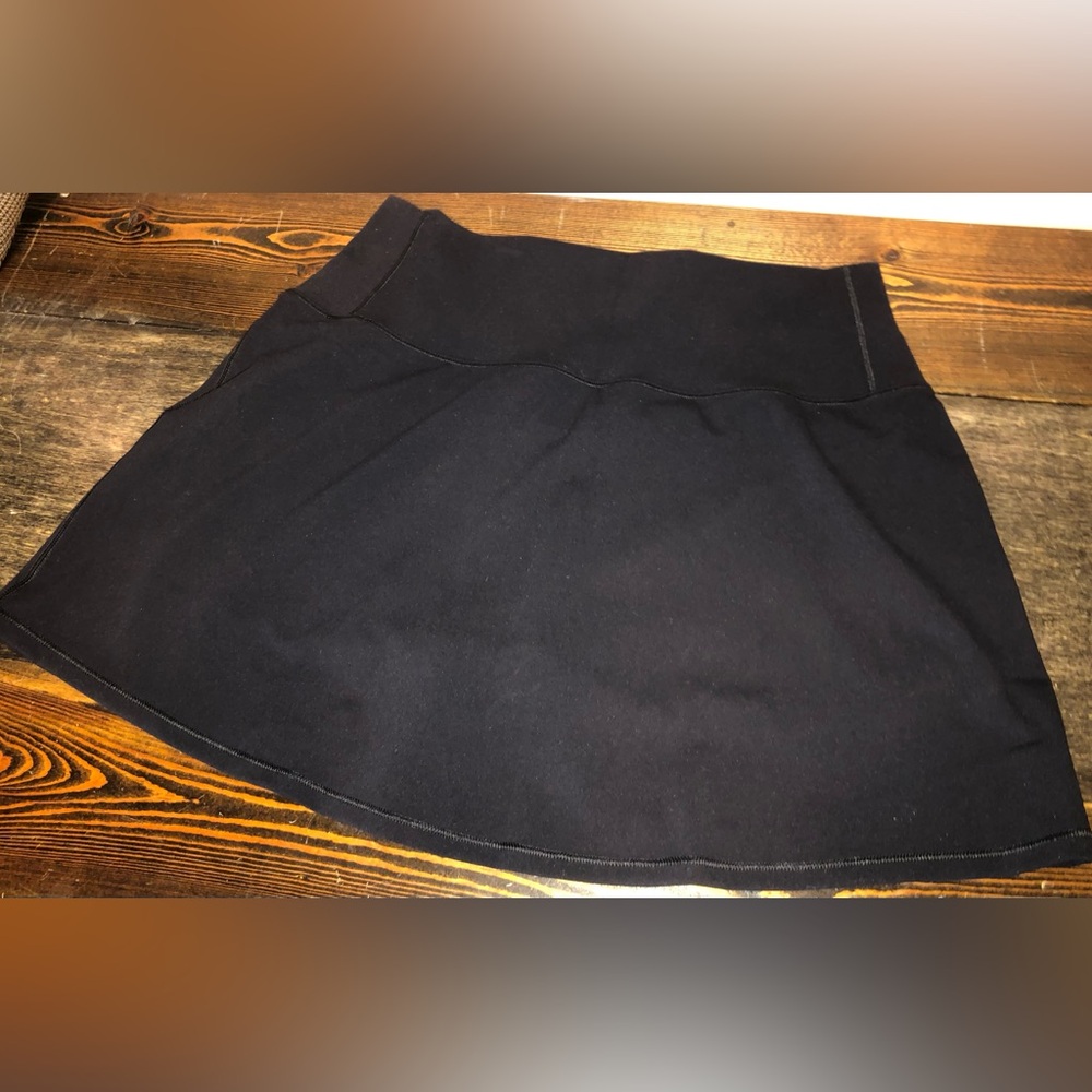 Vuori Black and Gray Skort - Picture 5 of 7